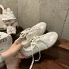 Versión de Piel de Oveja ~ Color Uva con Cordones Bloque de Color Punta Redonda Versátiles y Cómodos Zapatos Deportivos y de Ocio con Aumento Interno de Piel Genuina para Mujer