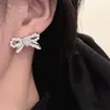 Anillo de Lazo de Diseño Nicho Estilo Coreano para Mujer Simple Lujo Ligero Temperamento Perla con Diamantes Pendientes de Botón Súper Brillantes Dulces