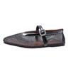Sandalias informales de malla para mujer, zapatos de talla grande, transpirables, con hebilla, planas y frescas, para verano, 2024