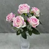 Item Popular Transfronteiriço: Buquê de Pérolas e Rosas com 5 Cabeças e Gypsophila Pérola, Adequado para Casamentos em Hotéis, Dia dos Namorados e Paredes de Flores de Rosas Artificiais