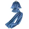 Elegante Conjunto Verde de Duas Peças para Mulheres: Conjunto Casual Elegante para o Verão: Camisa Slim com Amarração na Cintura e Calça Wide Leg Emagrecedora