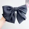 Presilha de Cabelo Grande Estilo Francês Luxo Leve, Presilha de Primavera Doce e Estilosa com Personalidade, Acessório de Cabelo de Alta Qualidade Fofo e Versátil para Mulheres