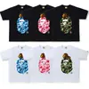 Camiseta Manga Curta da Marca Japonesa Tendência Bape com Estampa Camuflada de Macaco Dormindo e Cabeça de Macaco, Camiseta de Verão para Casais, Camiseta Curta Casual Esportiva de Meia Manga