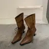 Botas de Caballero para Mujer de Punta Fina con Tacón Grueso Estilo Nuevo Otoño/Invierno 2025, Botas Altas Delgadas Vintage con Cordones, Botas Apilables de Apertura Amplia