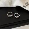Pendientes Minimalistas de Nudo Retorcido en Oro Café, Estilo Vintage Versátil de Alta Gama, Aretes de Nudo de Cuerda Únicos y Aros