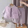 Chaleco de forro polar nuevo y elegante para niñas, otoño e invierno 2026, conjunto de tres piezas para bebé engrosado, venta al por mayor