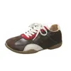 Zapatillas retro de bloques de color para mujer, nuevo diseño de otoño 2026, estilo de nicho, con plantillas ocultas para aumentar la altura, zapatillas de entrenamiento alemanas, zapatillas casuales Forrest Gump