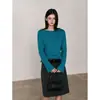 Top de Punto Coreano Sencillo Adelgazante de un Solo Hombro Versátil Favorecedor Temperamento de Otoño Top Básico Sencillo 27007