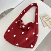 510293 Menina das Flores de Pelúcia 2025 Inverno Novo Mais Fácil de Combinar Bolsa Tote Moda para Ir ao Trabalho Bolsa de Ombro/Sob o Braço