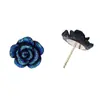 Nuevos pendientes de botón elegantes de resina con rosa tridimensional frío, clip para oreja retro suave versátil para uso diario, joyería para la oreja