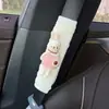 Almohadilla para Cinturón de Seguridad de Coche Vestido Suéter Lindo Decoración de Conejo para Cinturón de Seguridad Infantil Anti-Estrangulamiento Universal para Todas las Estaciones de Mujer