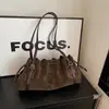 Bolso de Hombro Versátil de Moda Vintage para Mujer 2025 Invierno Nuevo Diseño Plegado Elegante Bolso de Mano Bolso de Hombro