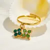 Dulce Anillo Abierto con Dedo Índice y Colgante de Flor de Cuatro Pétalos en Bloques de Color Acero Inoxidable Chapado en Oro de 18K Estilo Macarrón Joyería para Mujeres