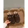 Pantuflas de felpa con suela gruesa y forro polar para abrigarse, medias zapatillas de punta cerrada para usar en exteriores Sandalias planas tipo Birkenstock de lana para mujer Otoño/Invierno 2026