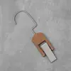 Tienda de ropa gancho de madera maciza pinza pinza para sombrero perchero para bufanda madera original gancho de pinza única bufanda decorativa S negra y blanca