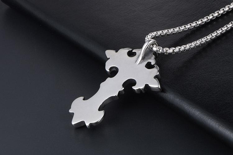 时尚钛钢饰品挂件十字架吊坠毛衣链项链厂家批发 (8)