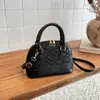Bolsa Boston Feminina Tendência de Ombro Único, Bolsa Transversal, Estilo Inverno 2025, Bolsa Transversal Bordada Casual