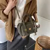 Bolsa de Almofada Retro de Moda Transfronteiriça para Mulheres 2026 Nova Versátil Bolsa de Mão e Bolsa Transversal Grande Capacidade Inverno para o Trabalho Bolsa de Ombro