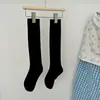 Nuevos Calcetines Holgados de Color Sólido Versátiles Estilo Miu Calcetines para Pantorrilla JK Calcetines Largos Casuales Japoneses Calcetines sin Costuras