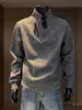 Moletom listrado de chenille com decote V cruzado para homens, camiseta de manga comprida para primavera, outono e inverno, com uma camada interna estilosa e um design de zíper diagonal