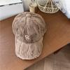 Sombrero para Mujer Invierno Felpa Cálido Gorra de Béisbol Estilo Coreano Moda Ins Bordado de Letras Versátil Pequeña Gorra con Visera que Afina el Rostro