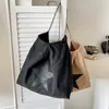 Bolsa Grande Capacidade Transfronteiriça Feminina Outono 2026 Nova Versátil Moda Ombro Único Tendência Trabalho Retro Casual Bolsa Tote