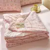 Juego de cuatro piezas de colcha de verano de gasa de doble capa para madre y bebé, grado A, para enfriar en verano, colcha de aire acondicionado, núcleo de colcha de algodón de verano para niños, adecuado para dormir desnudo