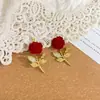 Colgante Cruz Fronteriza Rosa Roja Collar Colgante Pequeño y Exquisito Temperamento Lujo Ligero Elegante Venta Caliente Joyería que No se Desvanece para Mujeres