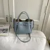 Bolso de Cubo Moderno y a la Moda 2026 Primavera/Verano Nuevo Bolso Cruzado Versátil para Mujer con un Toque de Lujo para Salidas
