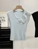 Camiseta Chic de Manga Corta con Estampado Floral Tridimensional, Cuello en U Pequeño, Hombros Descubiertos, Temperamento Suave Estilo Francés, Versátil para Mujer