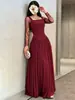 Vestido de noche cuadrado de encaje patchwork retro estilo francés de 870 W, de cintura alta, adelgazante y con una falda larga y fluida, perfecto para banquetes y como vestido de dama de honor