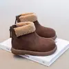 Botas de Nieve de Felpa Estilo Coreano para Niñas 2026 Invierno Nuevas Botas Cortas Gruesas de Suela para Niños Botas de Algodón Antideslizantes para Niñas