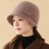 Chapéus de Lã de Inverno para Mulheres de Meia-Idade e Idosas, Chapéus de Mãe Quentes e Espessos, Modernos e Jovens, Chapéus de Tricô com Pelúcia no Interior Atacado