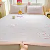 Conjunto de Três Peças de Matelassê Gelado de Seda Ice Silk para Dormir no Verão Lençol de Elástico Classe A Matelassê Macio de Seda Ice Silk para Ar Condicionado Lavável à Máquina Almofada Fina