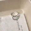 Anillo exagerado y único de forma irregular, retorcido y anudado para mujer, diseño de nicho, anillo abierto elegante y versátil para mujer