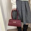 Bolso de axila minimalista y chic estilo coreano para mujer, nuevo bolso de mano de moda tendencia 2026, bolso de hombro, adecuado para el trabajo y los desplazamientos, bolso cuadrado pequeño