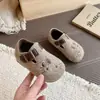 Zapatos Birkenstock Retro para Mujer Otoño/Invierno Ropa Exterior Felpa Cálida Suela Gruesa Versátil Fáciles de Poner Hebilla de Moda Zapatos para Mujer