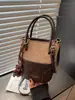 Bolso de Mano Pequeño Cubo Nuevo Estilo Retro 2025 con Bloques de Color para Mujer, Bolso Versátil de Moda para Teléfono para el Trabajo y los Viajes Diarios, Bolso de Hombro
