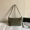 Bolso tote de axila estilo bosque de gran capacidad vintage para mujer, nuevo bolso de hombro de moda de color liso de otoño 2026 para mujer