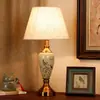 Lámpara de Mesa Cerámica Retro Estilo Americano Lámpara de Mesita de Noche para Dormitorio Estilo Mediados de Siglo Lámpara de Mesa Cálida de Tela Lámpara de Mesa Decorativa para Sala de Estar Escritorio