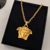 Collar con Colgante de Cabeza Retro Estilo Francés, Cadena para Cuello de Diseño de Alta Gama para Parejas, Accesorio de Cadena Versátil Personalizado para Sudadera