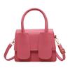 Bolso pequeño portátil para mujer, novedad de 2023, bandolera de hombro con forma de corazón para niña, color caramelo, informal, combinable, estilo occidental, pequeño bolso cuadrado.