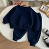 Conjunto de Moletom Liso Europeu e Americano para Meninas Novo Estilo Unissex Infantil Casual Bebê Temporada de Primavera e Outono Esportivo Roupas Infantis Comércio Exterior