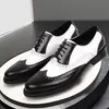 Sapatos Masculinos Transfronteiriços Novos Brogue Esculpido Tamanho Grande Combinando Cores Modernos Versáteis Sapatos Sociais de Couro para Homens