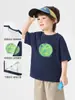 Camiseta de Manga Curta de Algodão Puro para Meninos Europeus Verão 2026 Nova Roupa Infantil Top de Verão para Crianças Pequenas