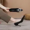 2026 Venta Caliente Nuevos Zapatos de Salón de Tacón Alto Fino Punta Puntiaguda Hebilla Cuadrada de Pedrería Corte Bajo Francés Negro Puro Deseo
