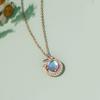 Collar de mariposa de piedra lunar, hada de verano, estilo coreano que combina con todo, cadena de clavícula, collar de diseño de nicho Mori de plata esterlina