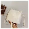 Bolsa Balde Nova 2024 Feminina 2024 Novo Design de Moda Senso Bolsa Transversal Ninho Coreano Comutadora Bolsa de Ombro