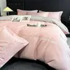 2026 Nuevo Modelo Juego de Cuatro Piezas de Algodón de Fibra Larga Satén Grado A Bordado Sencillo Color Sólido Juego de Ropa de Cama de Algodón Puro-
