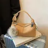 2026 Nuevo Bolso Boston Estilo Nicho con Patrón de Lichi, Bolso de Mano Versátil, Bolso Cruzado de Hombro Casual y Elegante para Mujer
